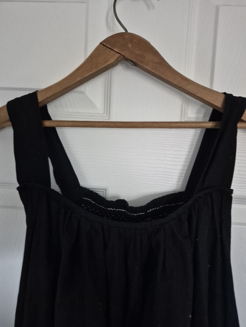 Black Sleeveless Cotton Maxi Dress with Embroidered Bodice And Pockets 🌼 - Picture 3 of 3